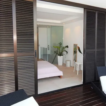 Beautiful Beachfront Апартаменты *