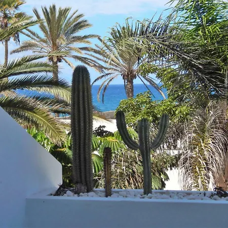 Beautiful Beachfront Daire