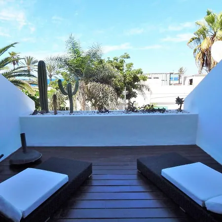 Beautiful Beachfront 아파트