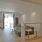 Beautiful Beachfront Daire *
